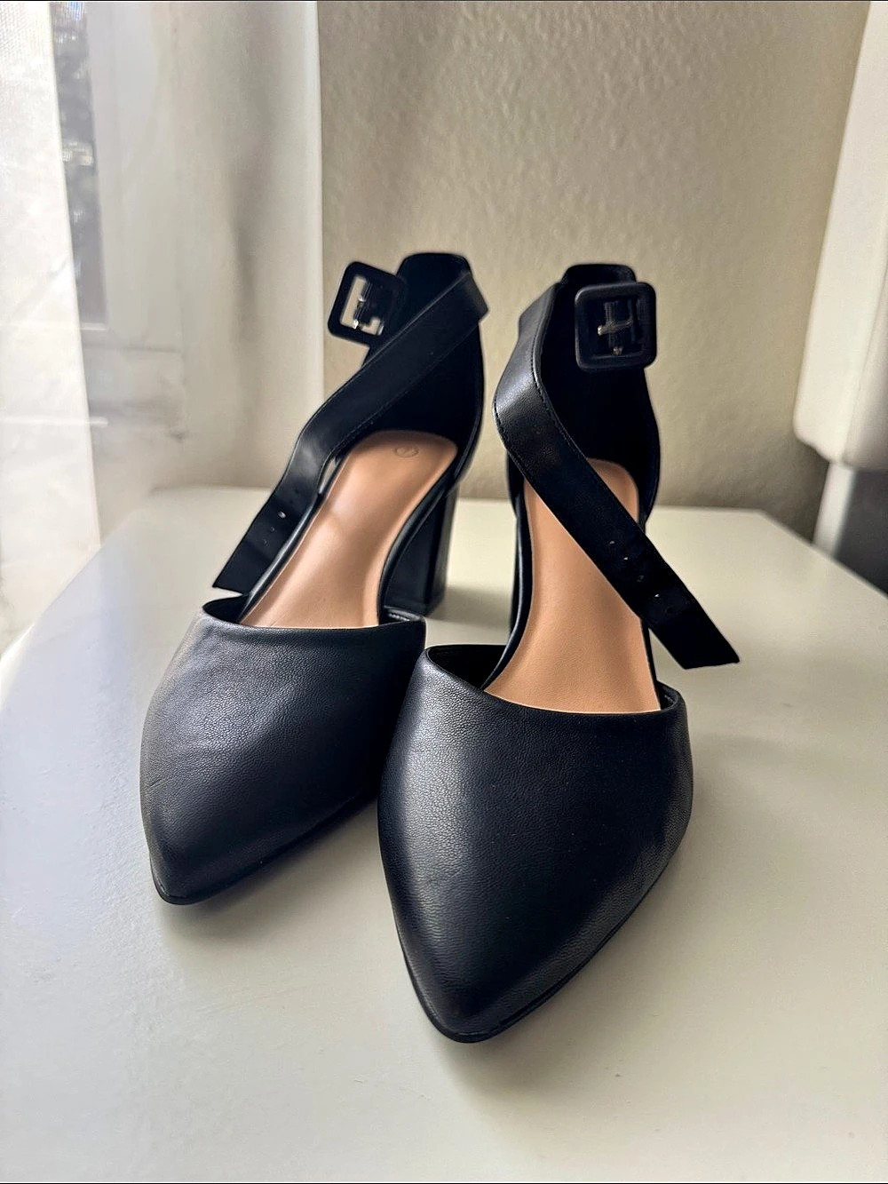 Women's Pointed-Toe Block Heel Pumps in Black Like New